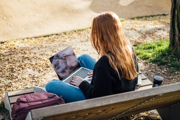 Steps to integrate a chatbot on a website